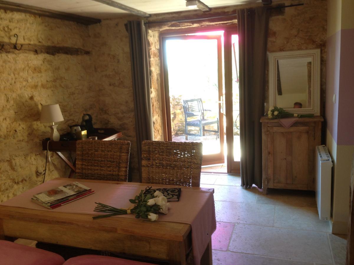 Bed and Breakfast Lo Petit Cretsou Simeyrols Экстерьер фото
